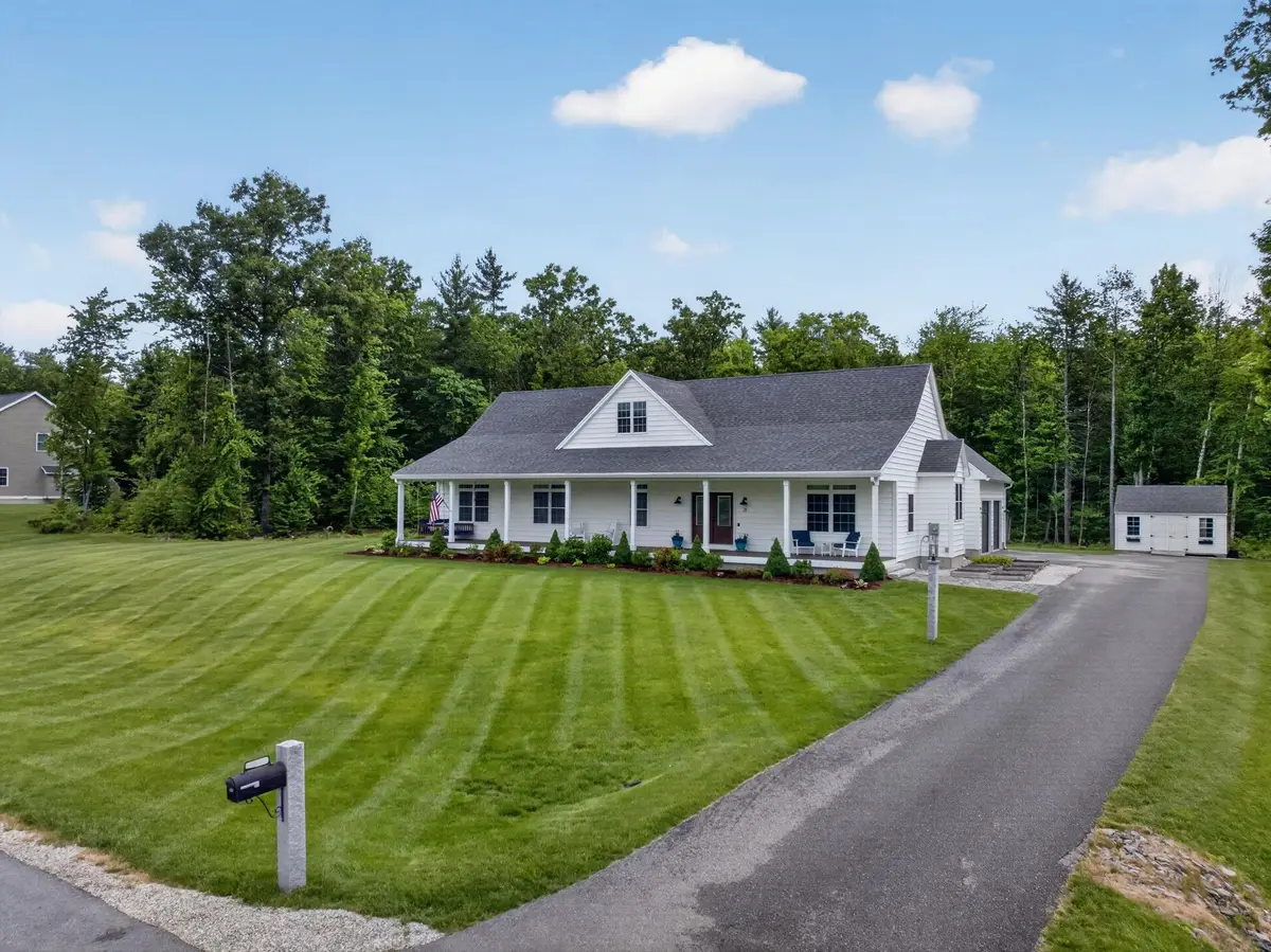 21 Walnut Hill Drive, Hooksett, NH 03106 - #1