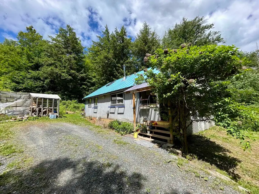 8 Mary White Road, Tunbridge, VT 05077 - #3