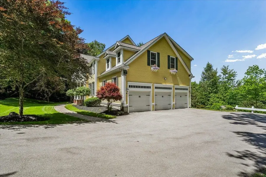 37 The Flume, Amherst, NH 03031 - #2