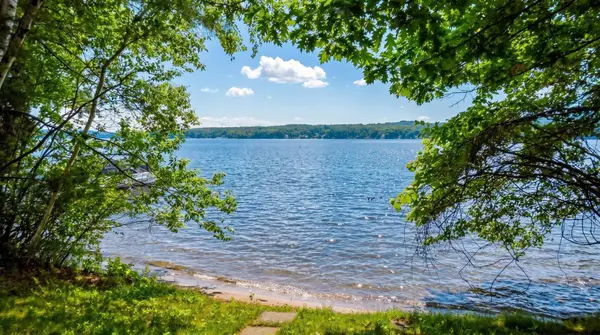 618 Shore Drive, Laconia, NH 03246