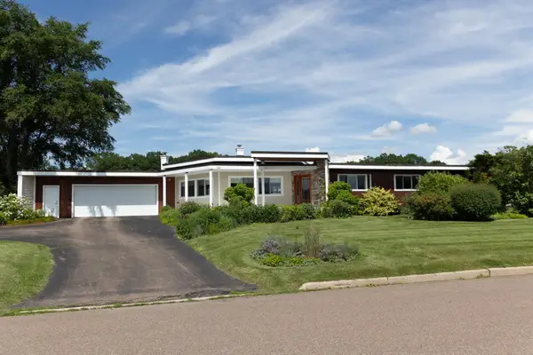 323 Buckingham Drive, Colchester, VT 05446