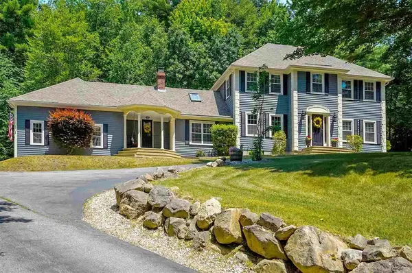 18 Hawk Drive, Bedford, NH 03110