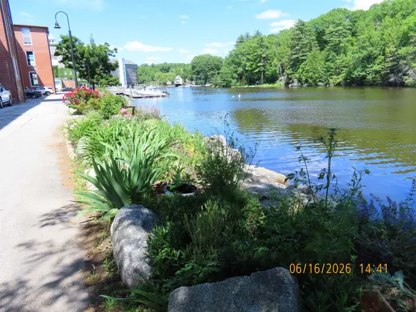125 Main Street, Newmarket, NH 03857