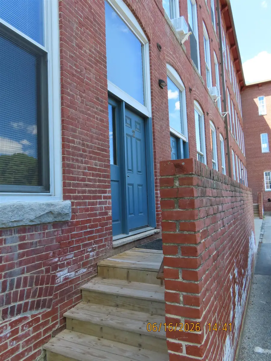 125 Main Street, Newmarket, NH 03857 - #2