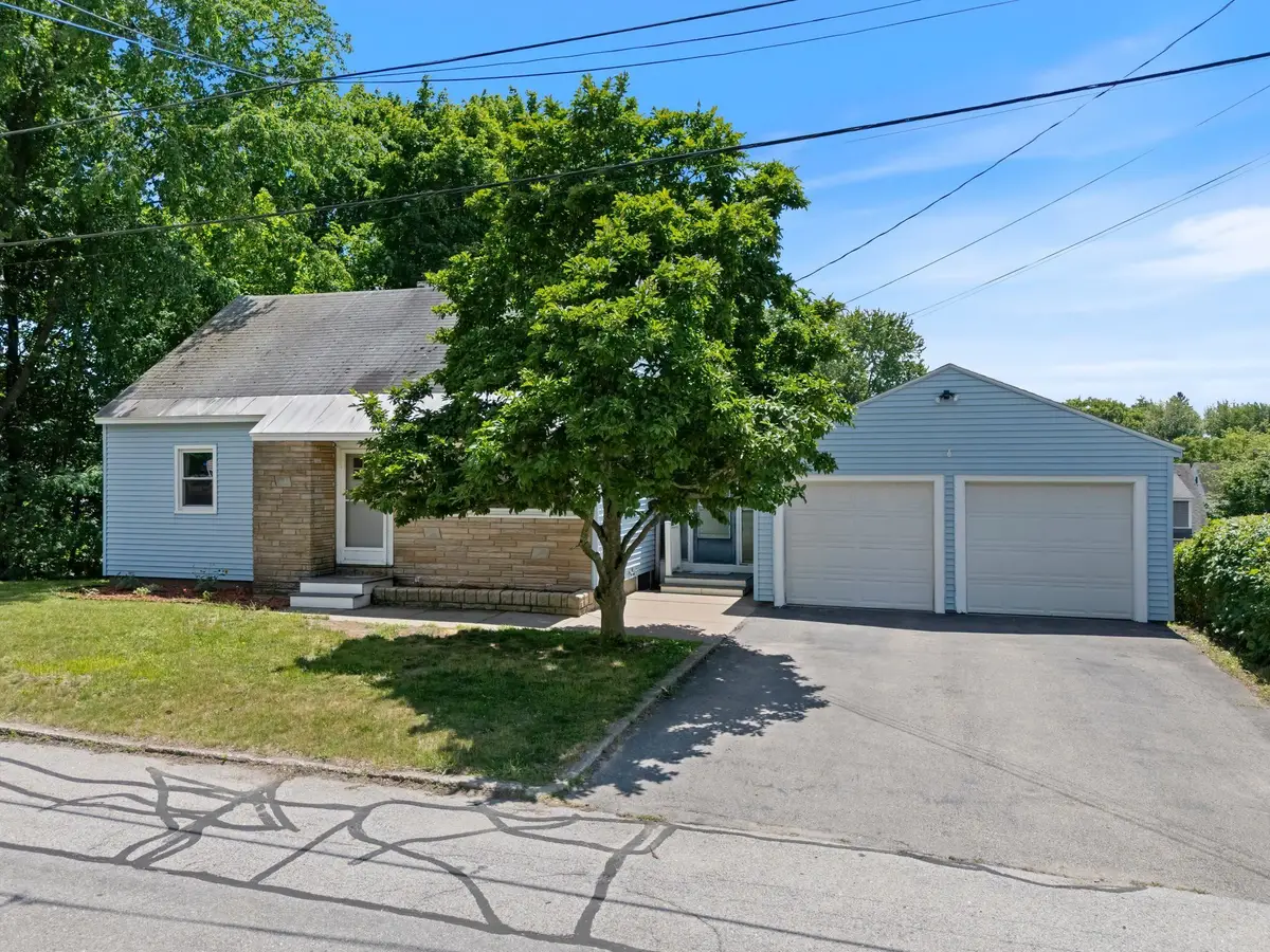 493 Laurel Street, Manchester, NH 03103 - #1