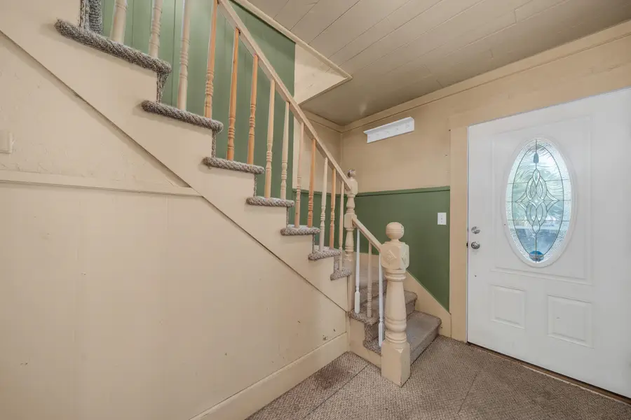 9 Grove Street, Derry, NH 03038 - #3