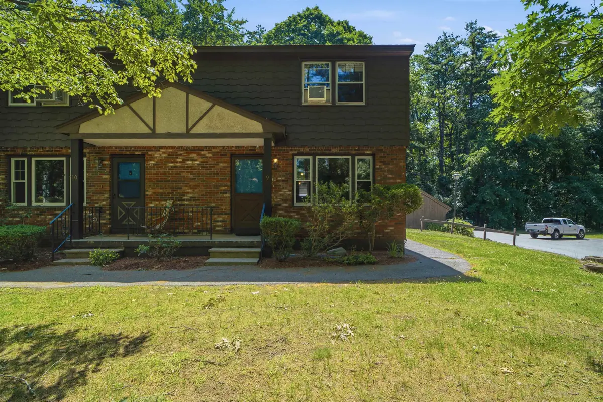 9 Midridge Circle, Londonderry, NH 03053 - #1