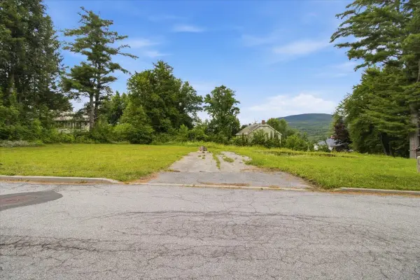 236-240 Grandview Street, Bennington, VT 05201
