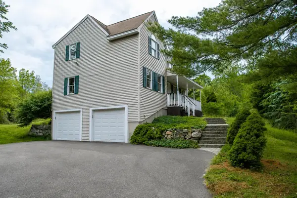 4 Bingham Circle, Sandown, NH 03873