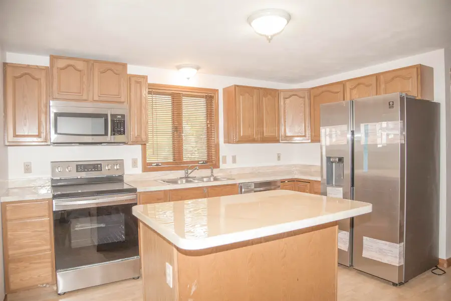 4 Bingham Circle, Sandown, NH 03873 - #2