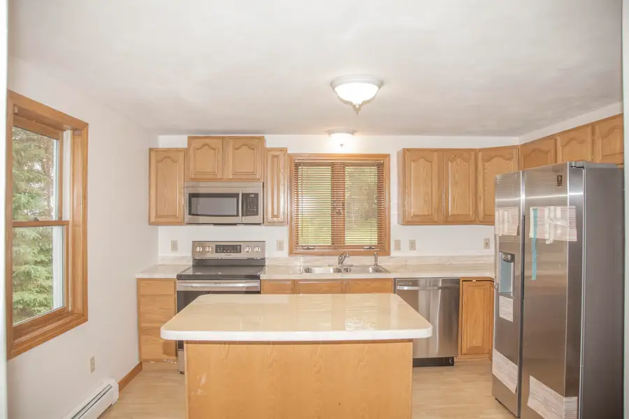 4 Bingham Circle, Sandown, NH 03873 - #3