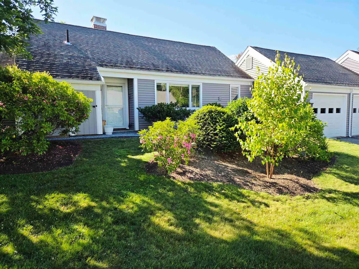 65 Hilltop Place, New London, NH 03257 - #1