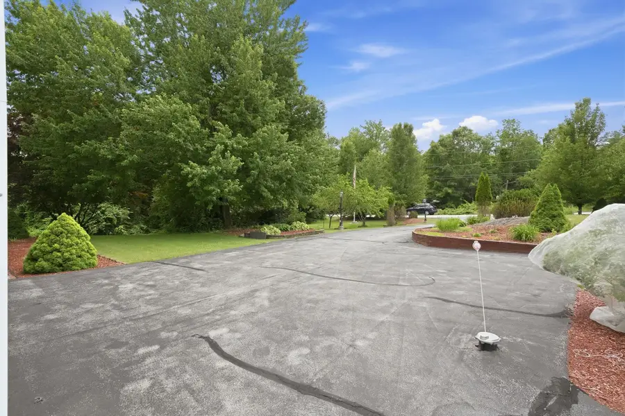 5 Johns Drive, Hooksett, NH 03106 - #2