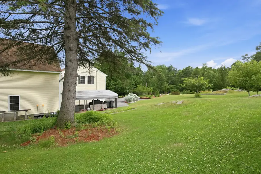 5 Johns Drive, Hooksett, NH 03106 - #3