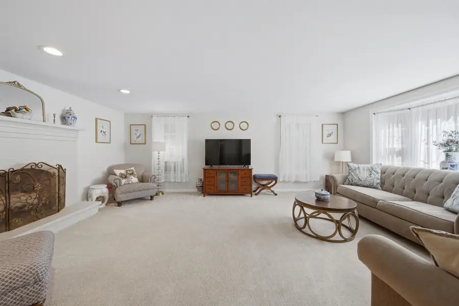 22 Hazelnut Lane, Londonderry, NH 03053 - #3