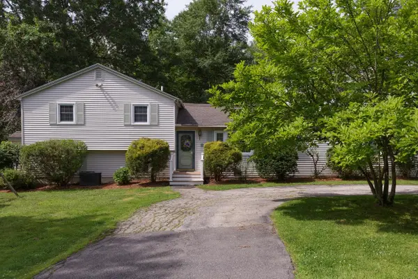 9 Severance Drive, Londonderry, NH 03053