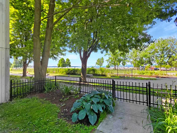 216 Lake Street # 304, Burlington, VT 05401