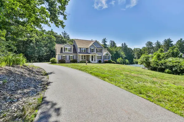 18 John King Drive, Goffstown, NH 03045