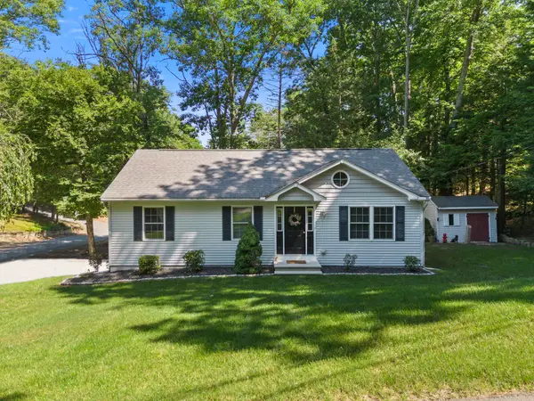 2 Hemlock Shore Drive, Atkinson, NH 03811