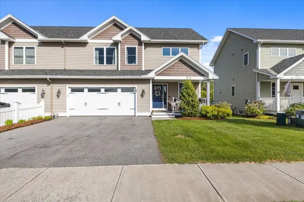 38 Chase Court, Essex, VT 05452