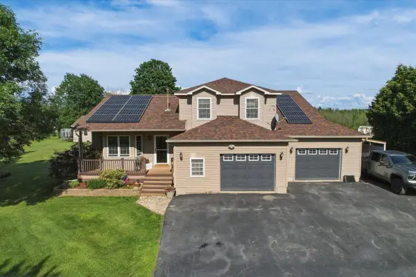 102 Pearl Street, Grand Isle, VT 05458