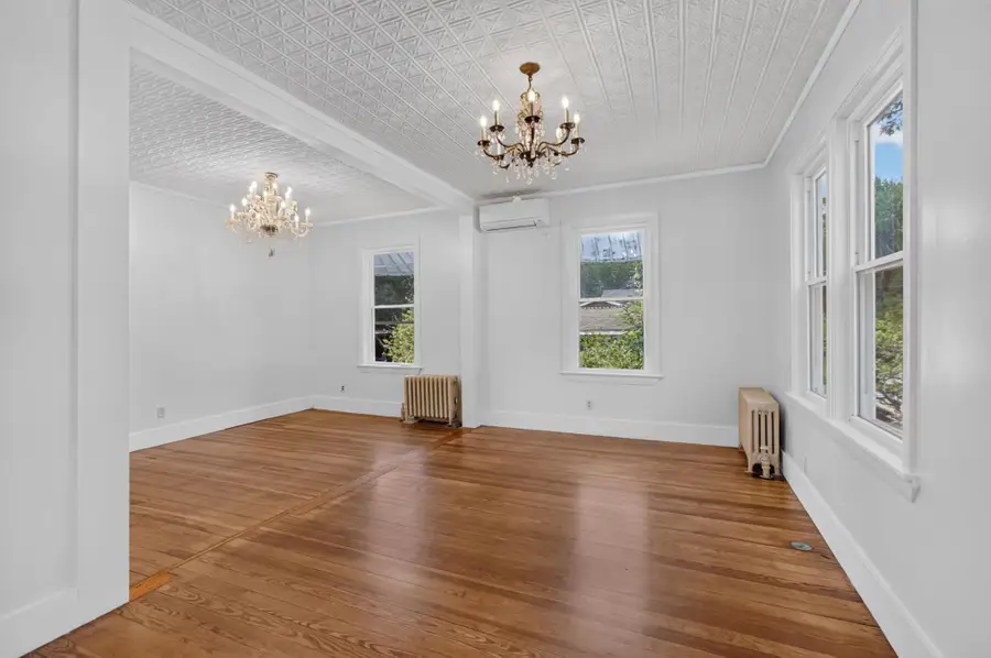 8 Newton Road, Plaistow, NH 03865 - #3
