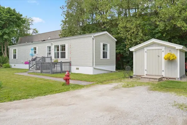 91 Shelburnewood Drive, Shelburne, VT 05482