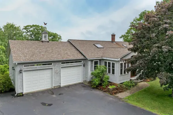 105 Waukewan Street, Meredith, NH 03253