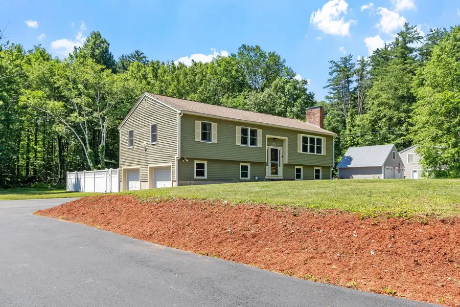 25 Sawyer Avenue, Atkinson, NH 03811 - #3