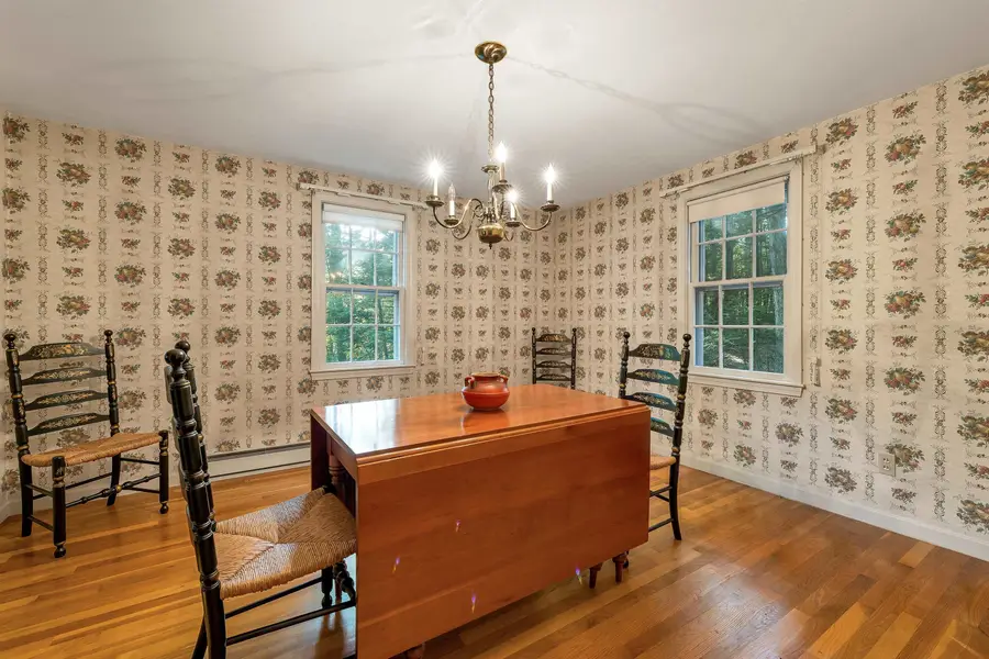 28 MANCHESTER Road, Amherst, NH 03031 - #3
