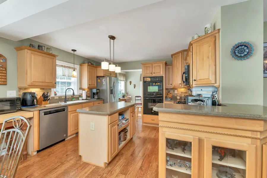 2 Goldenrod Way, North Hampton, NH 03862 - #3