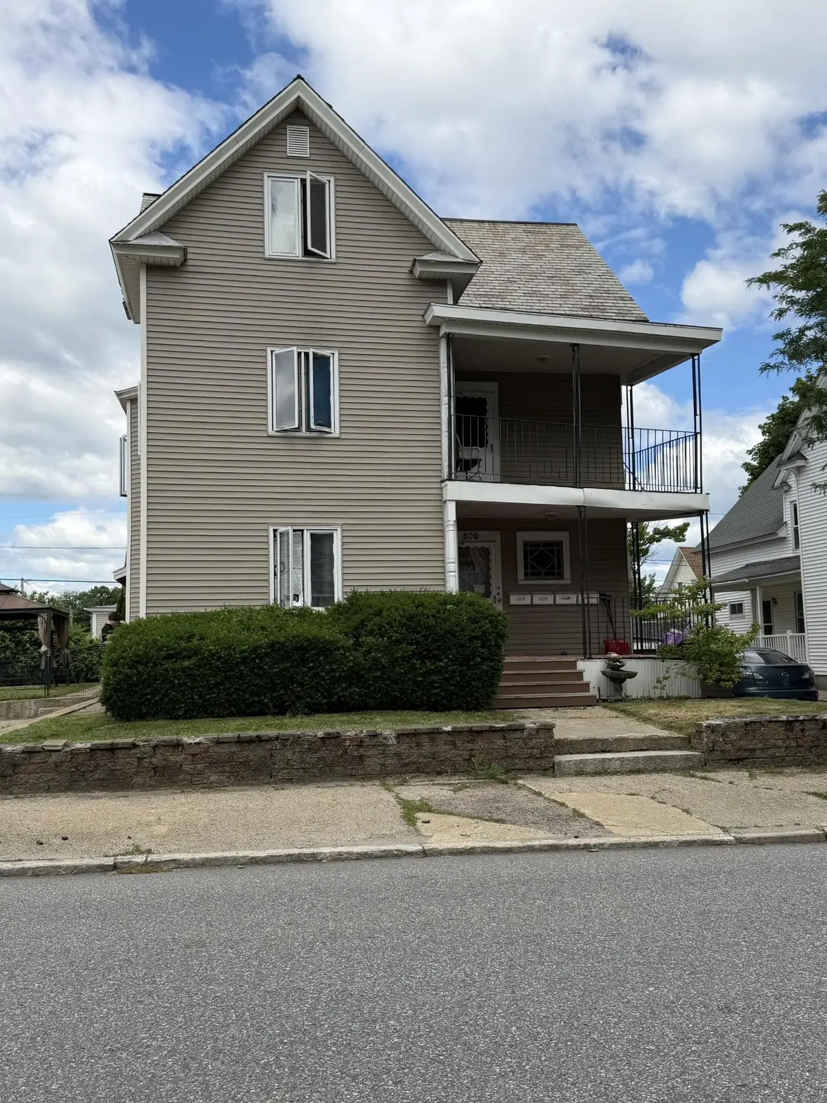 806 Union Street, Manchester, NH 03104 - #1