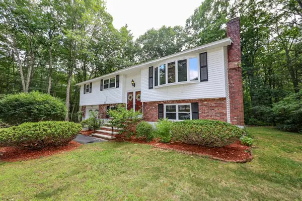 65 Shannon Road, Salem, NH 03079