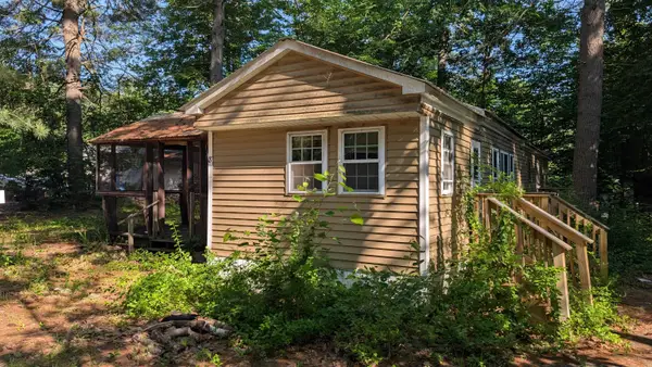 8 Hubbard Road, Deering, NH 03244