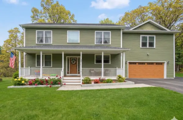 85 Paulines Way, Colchester, VT 05446