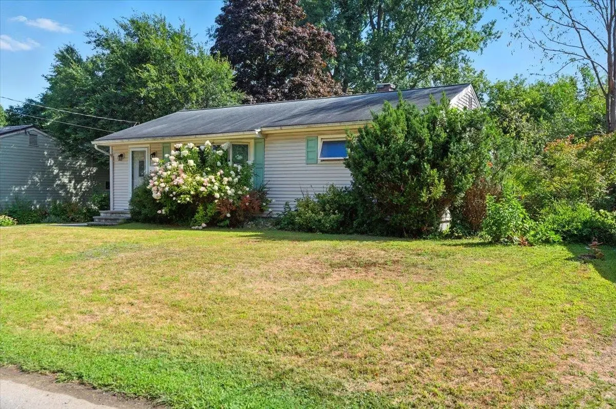 18 Maplewood Drive, South Burlington, VT 05403 - #1