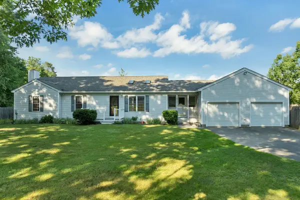 84 Fremont Road, Raymond, NH 03077
