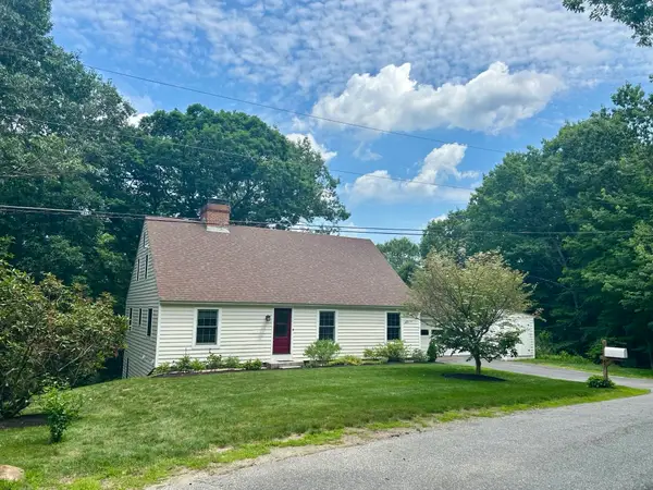 41 Roberts Road, Hopkinton, NH 03229