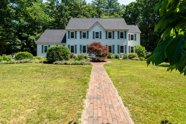 30 Lynne Drive, Hollis, NH 03049