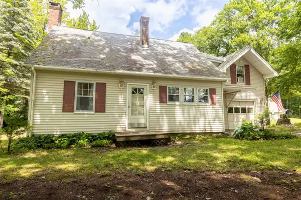 32 Grannis Street, Claremont, NH 03743