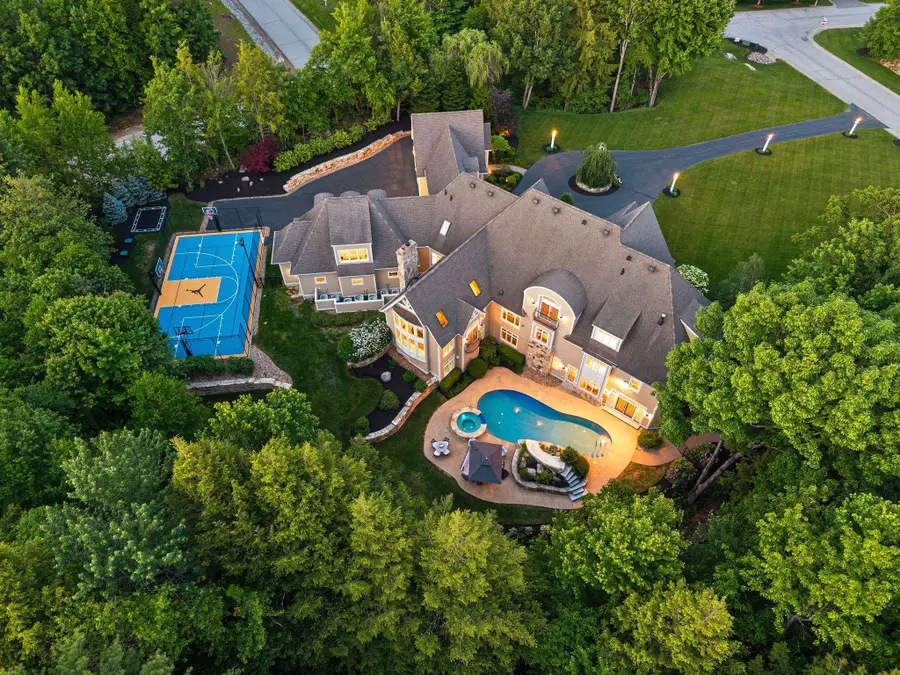 1 Willowbrook Court, Bedford, NH 03110 - #2