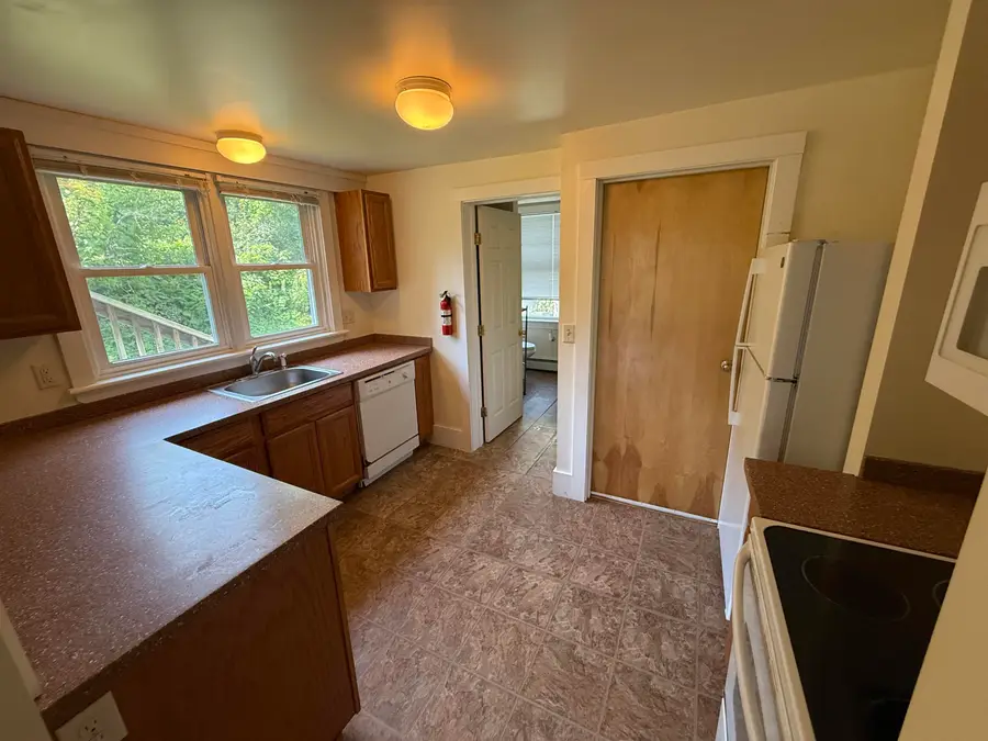 185 North Windsor Street, Royalton, VT 05068 - #2
