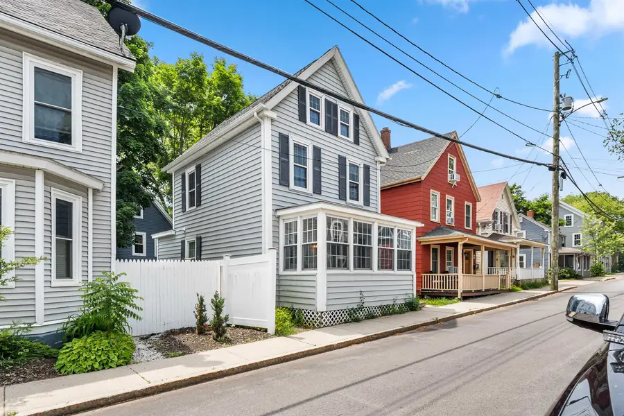 12 Woodbury Avenue, Portsmouth, NH 03801 - #2