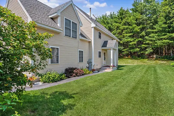 68 Barbara Lane, Hudson, NH 03051