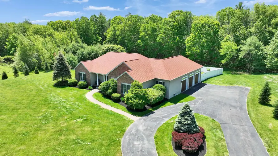 72 South Road, Deerfield, NH 03037 - #3
