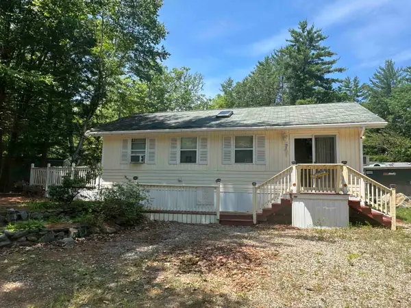 79 Ottawa Lane, Rochester, NH 03867