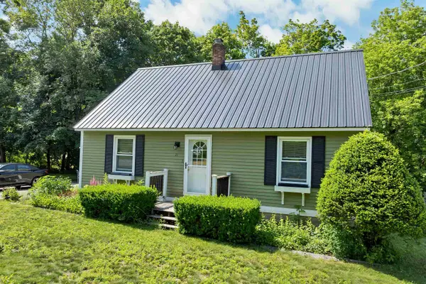 21 Spruce Street, Laconia, NH 03246