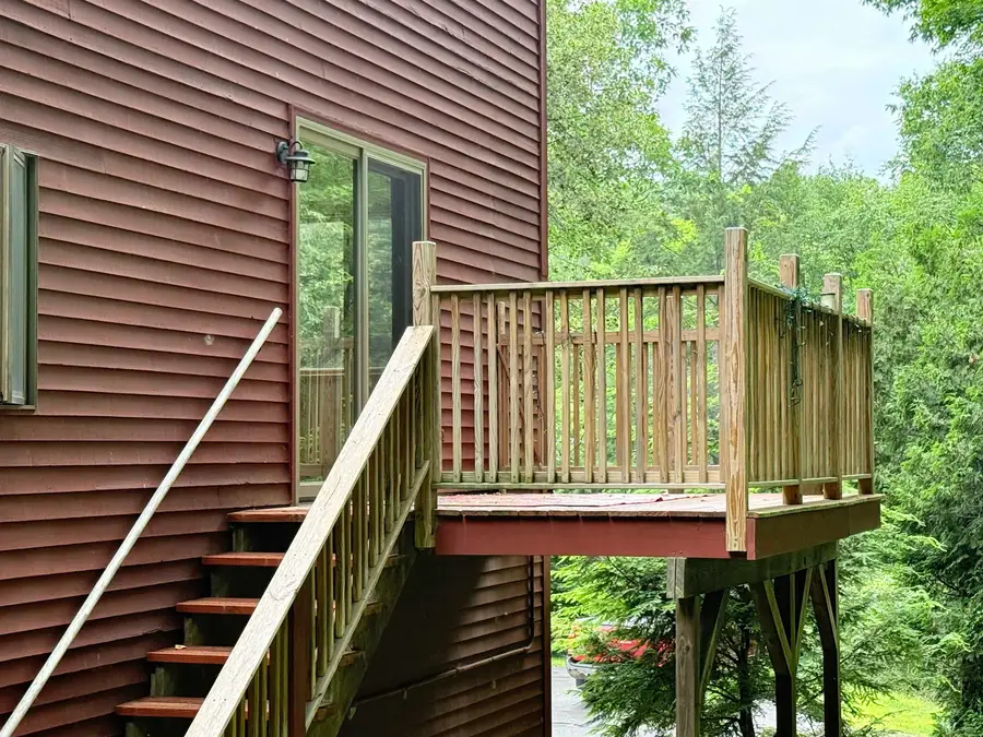 23 Robin Way, Brattleboro, VT 05301 - #3