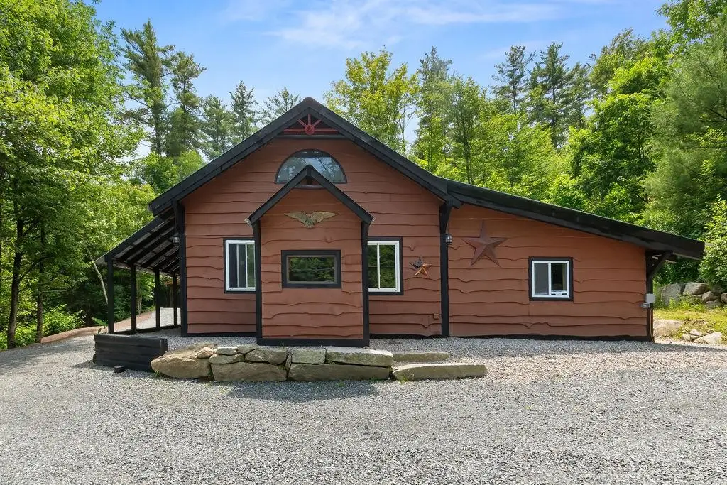 529 Maple Street, Newport, NH 03773 - #1
