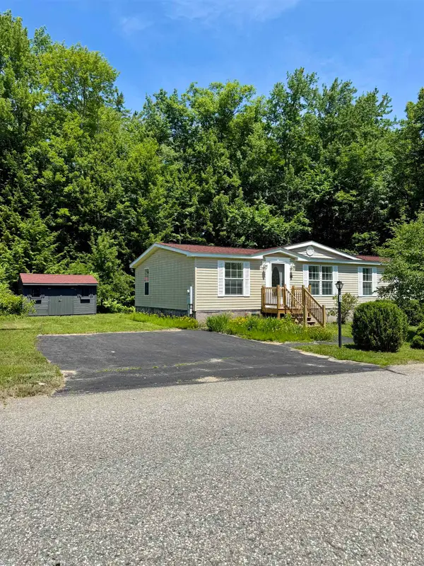 58 Ivy Lane, Farmington, NH 03835